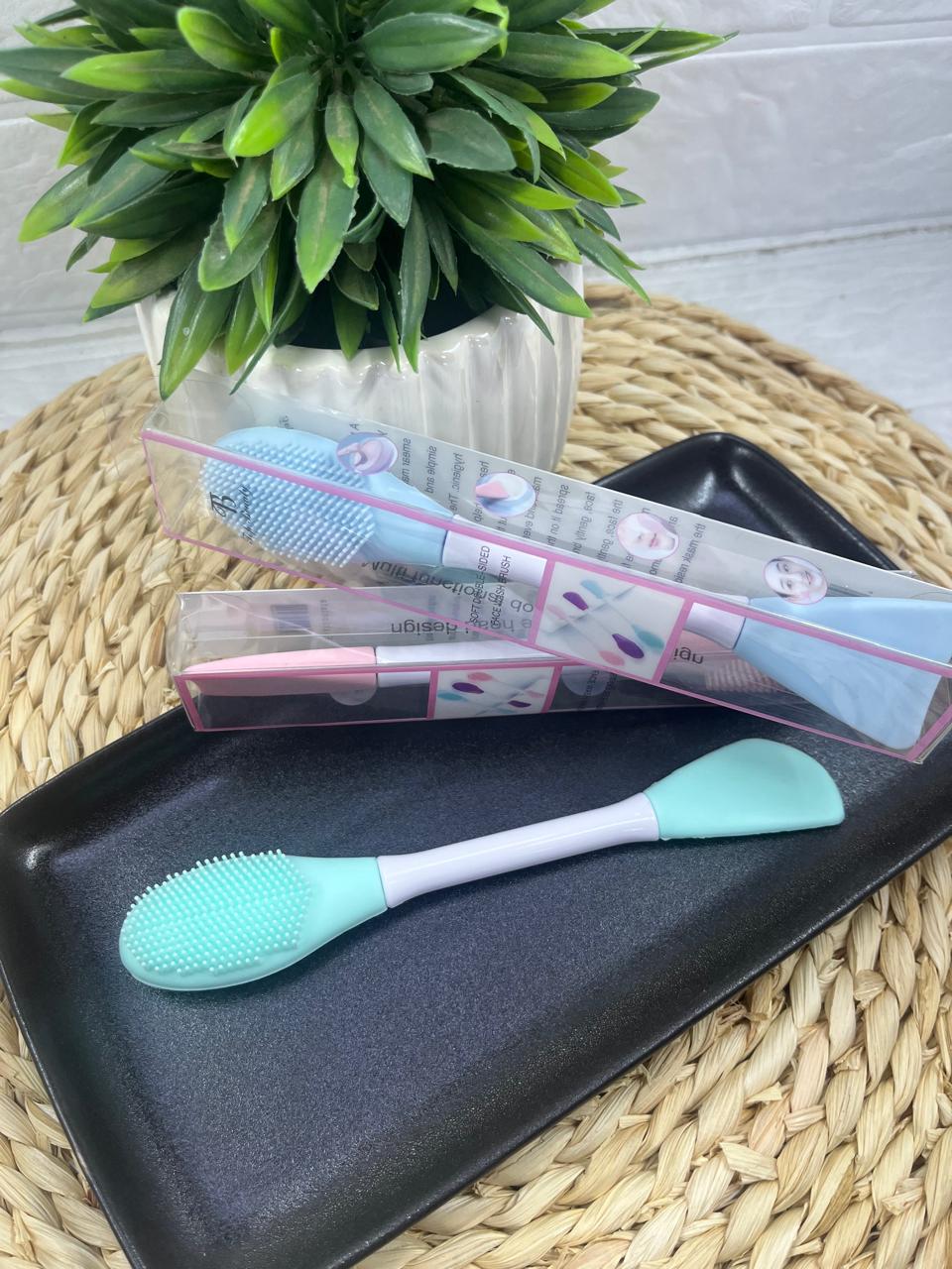 Facial Cleansing Brush ( Silicone )