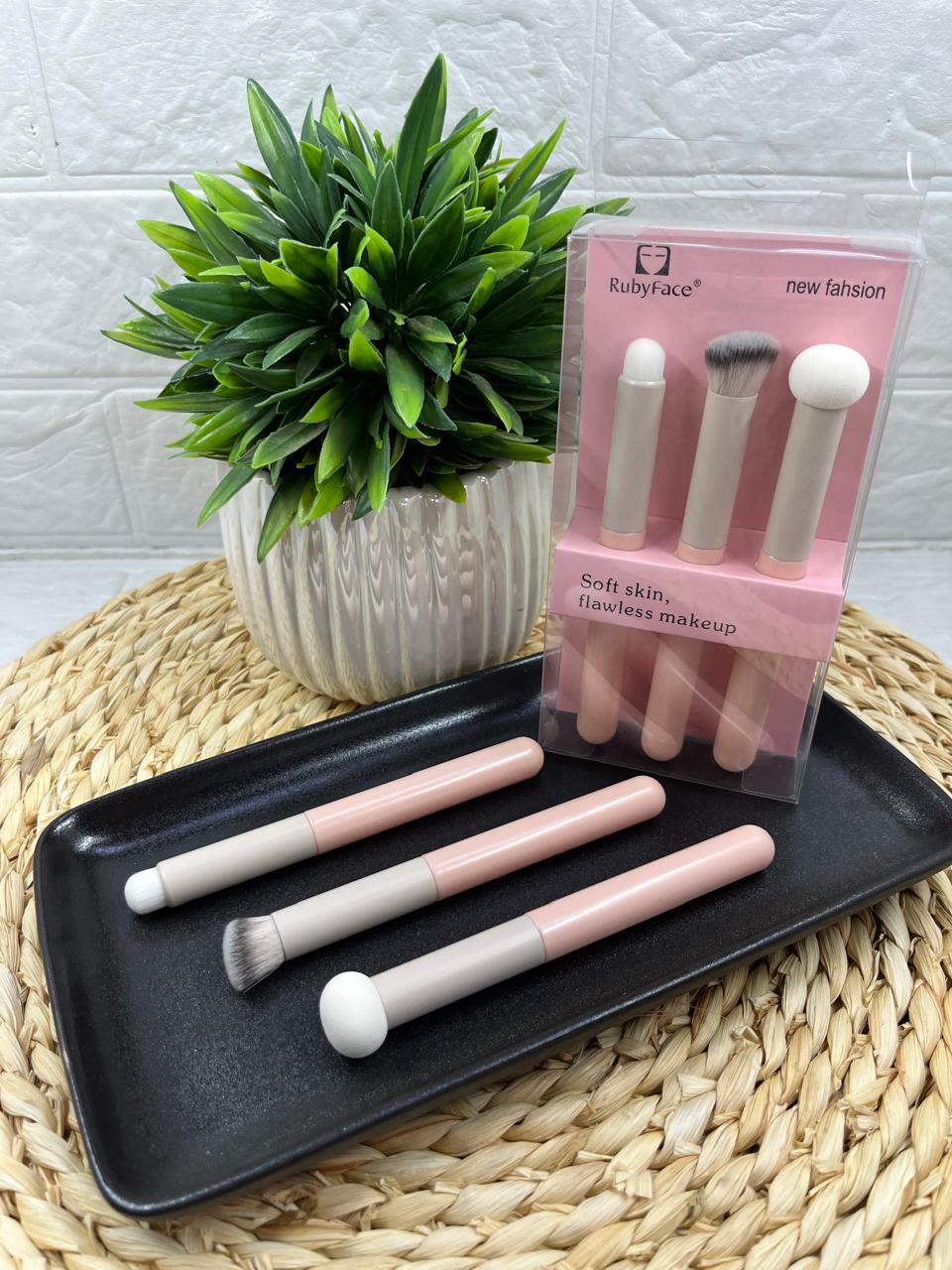 3pc Makeup Sponge/Brush Set
