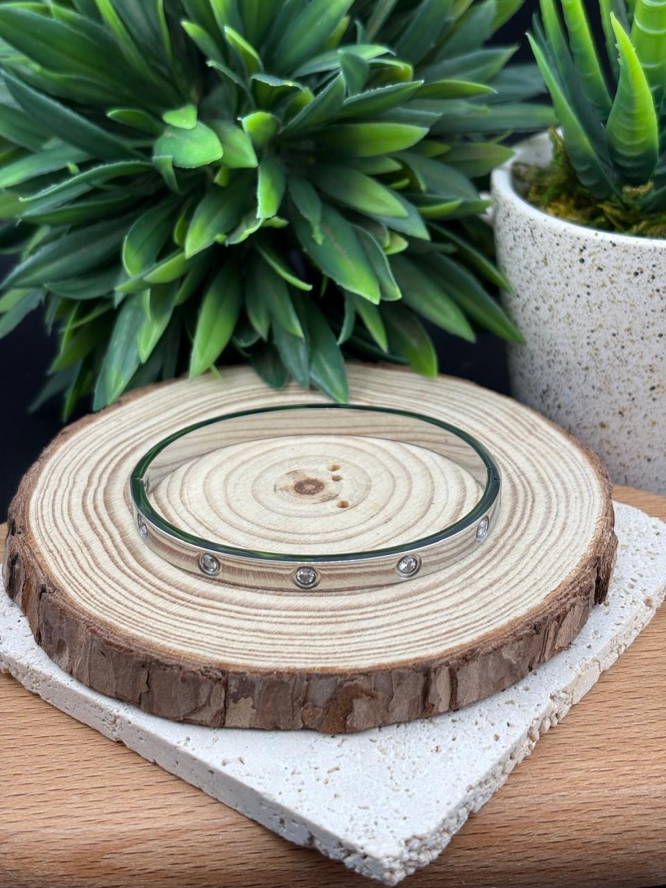 Stainless Steel Silver Bangle with Diamanté