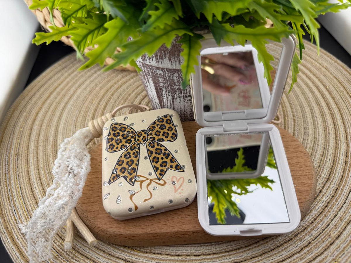 Compact Mirror