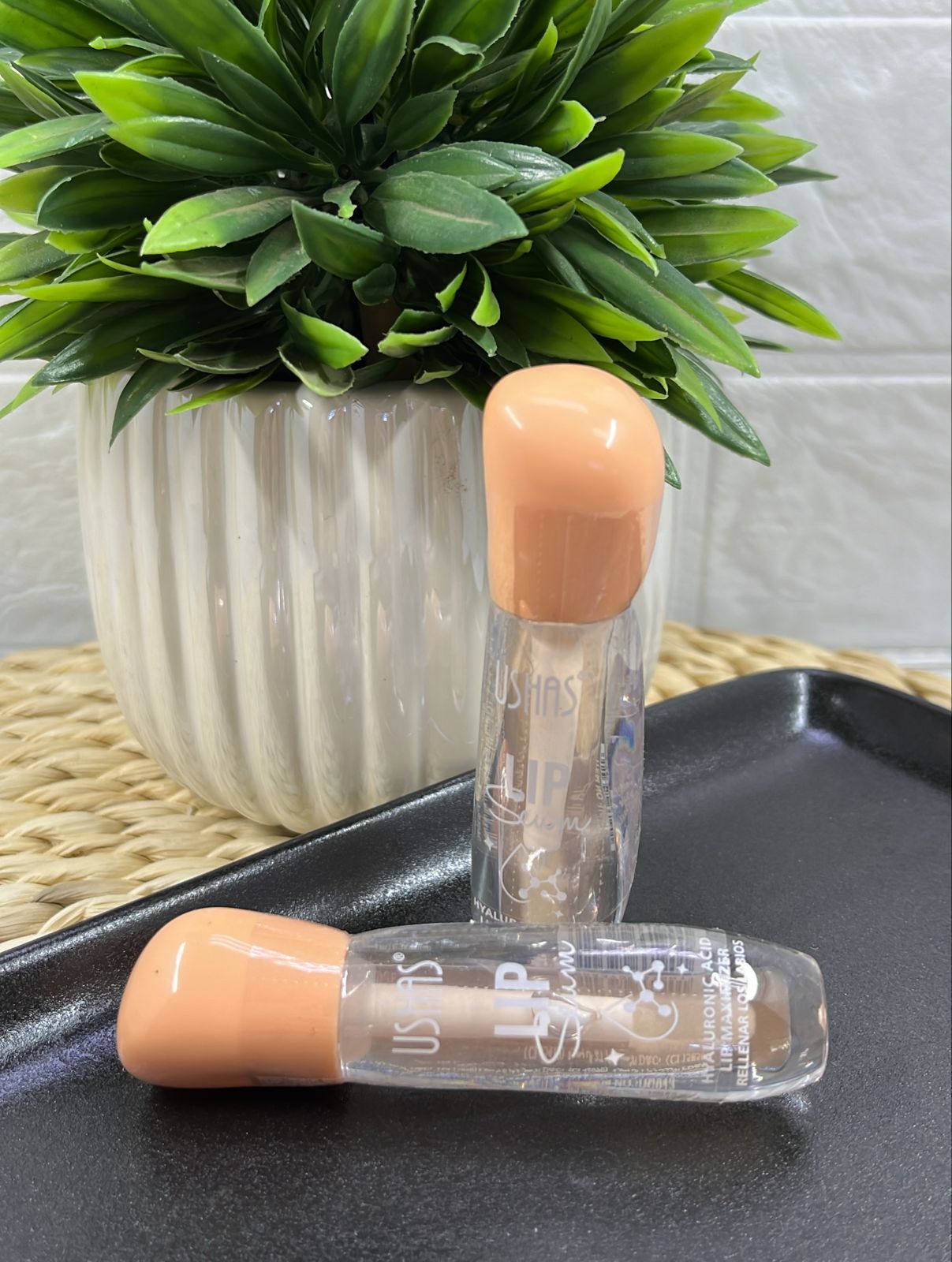 Lip Serum