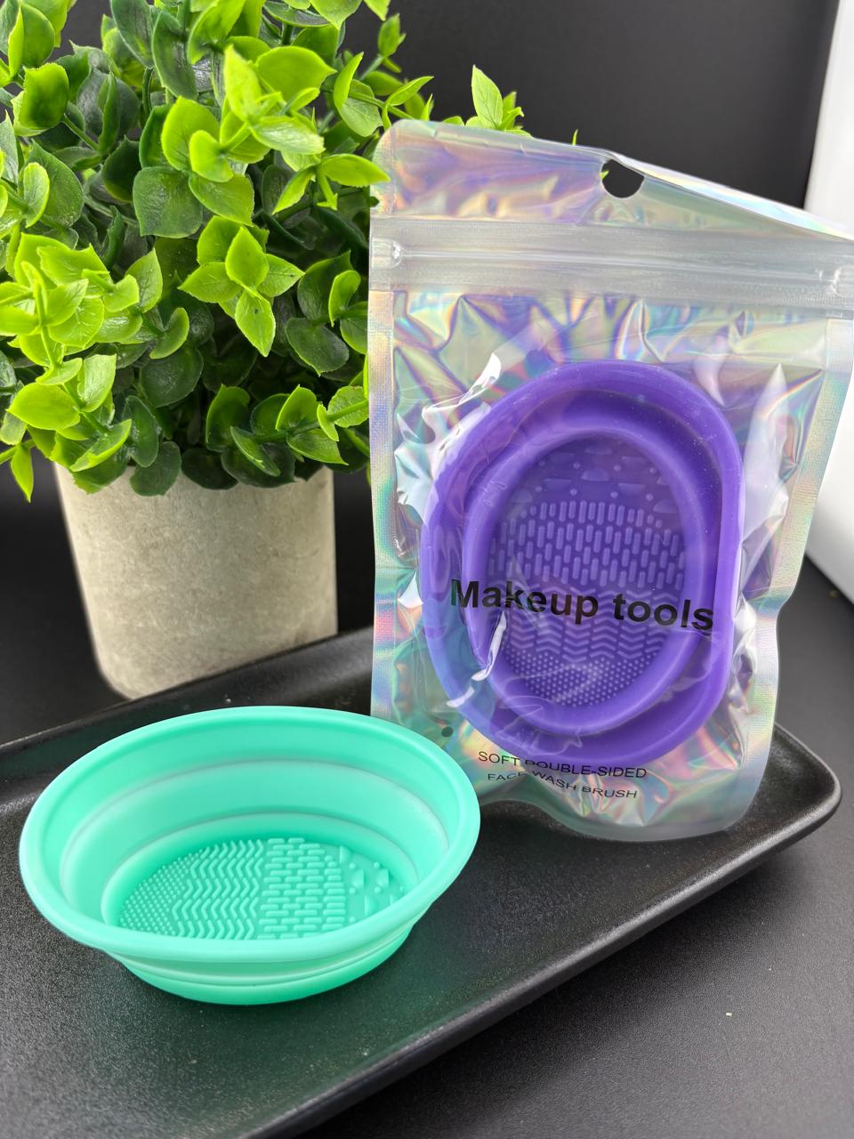 Mini Makeup Brush Cleaner