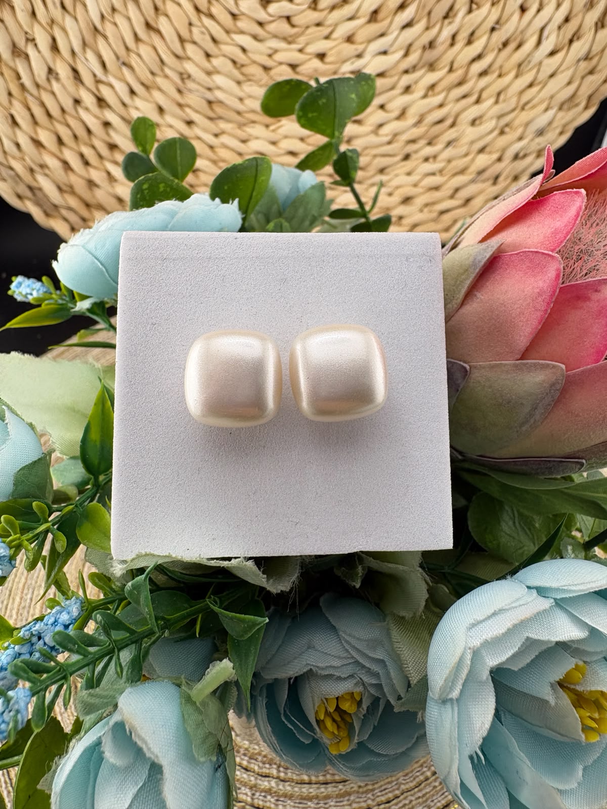 Pearl Earrings #098