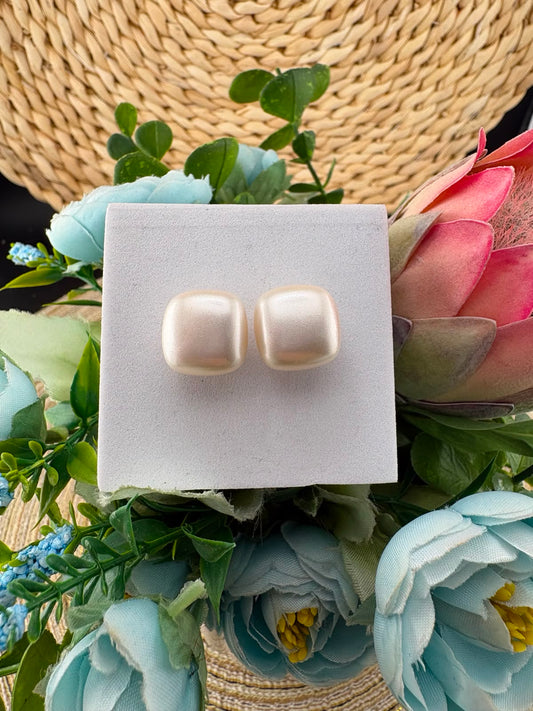 Pearl Earrings #098