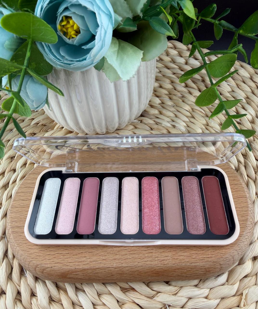 Attractive Eyes Eyeshadow #01