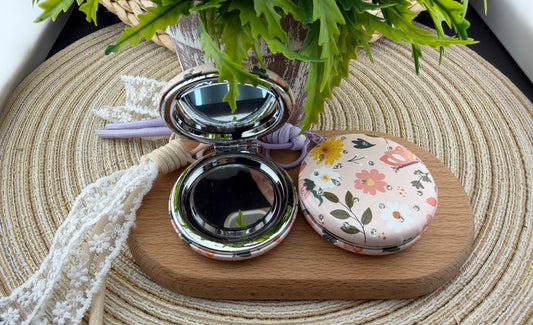 Compact Mirror