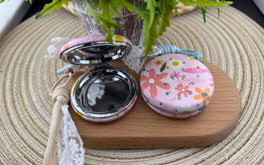 Compact Mirror