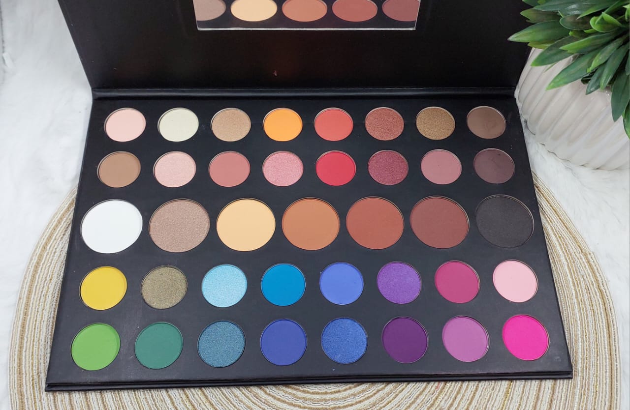 39 Shade Eyeshadow Palette