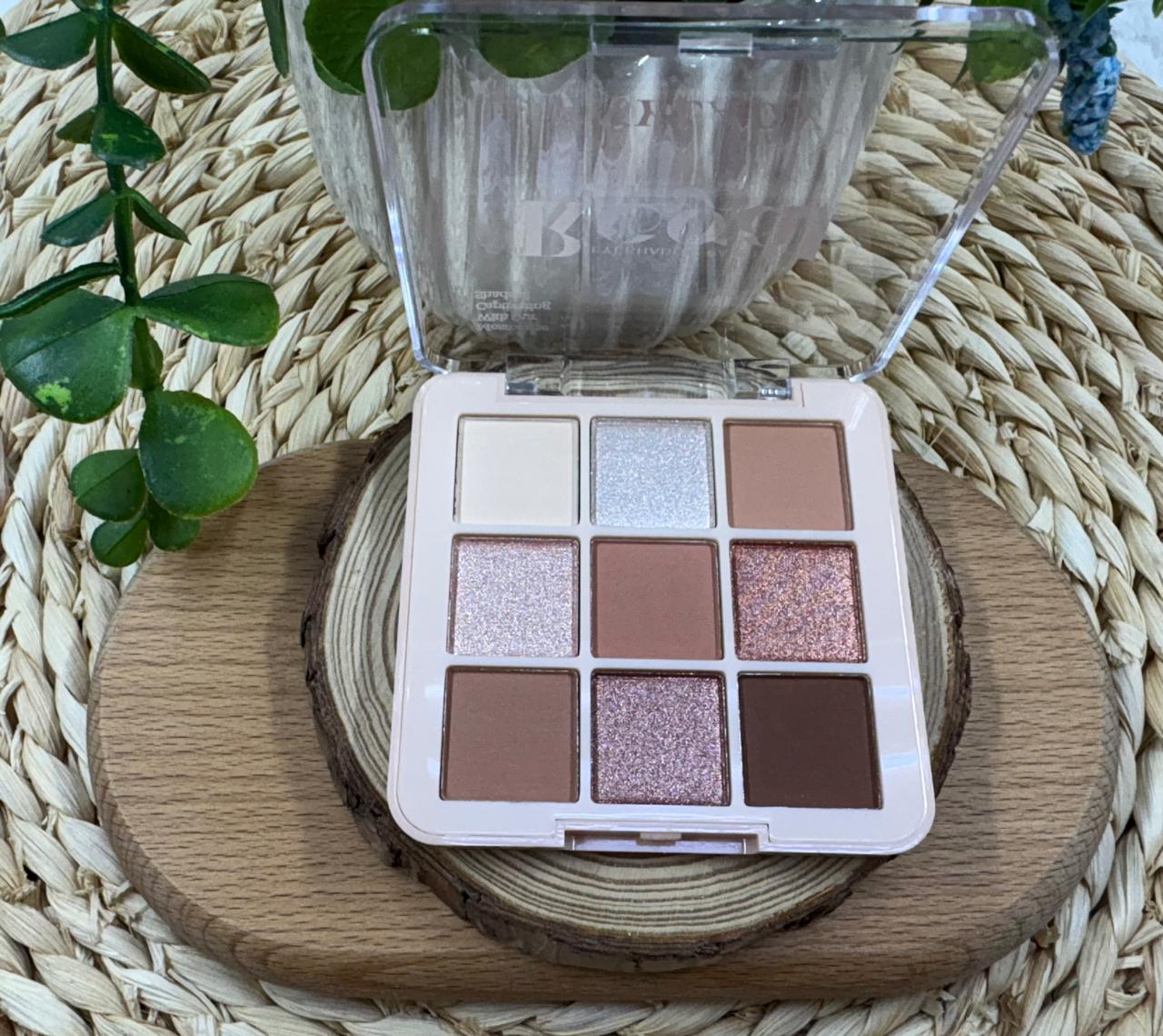 Regal Eyeshadow Palette